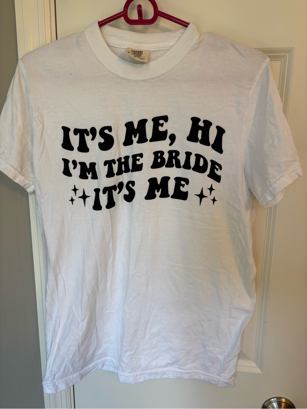 White Graphic 'It's Me, Hi I'm The Bride' Tee